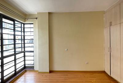 3 Bed Apartment with En Suite in Kileleshwa