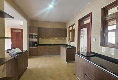 4 Bed Apartment with En Suite at General Mathenge - 3
