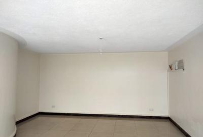 4 Bed House with En Suite in Spring Valley