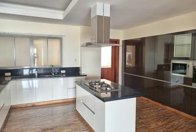 4 Bed Apartment with En Suite in Kileleshwa