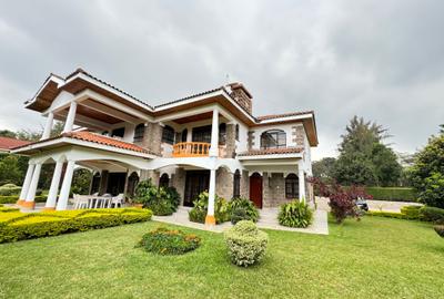 5 Bed House with En Suite in Runda