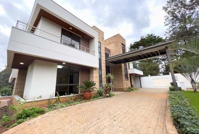 5 Bed Townhouse with En Suite in Karen