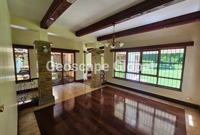 5 Bed House with En Suite in Runda