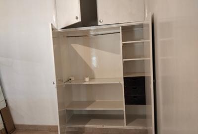 5 Bed House with En Suite in Lavington - 3