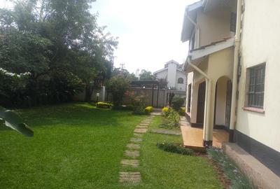 4 Bed Townhouse with En Suite at Lavington Green