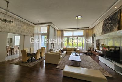 4 Bed Townhouse with En Suite in Spring Valley - 2