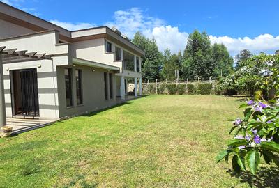 6 Bed Townhouse with En Suite at Lavington Green - 4