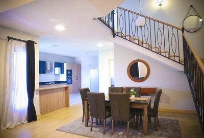 4 Bed Townhouse with En Suite at Wilson Airport Road - 2