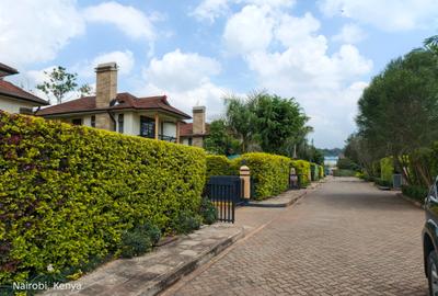 4 Bed Townhouse with En Suite at Loresho Ridge - 3