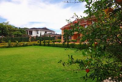 8 Bed House with En Suite at Gardens