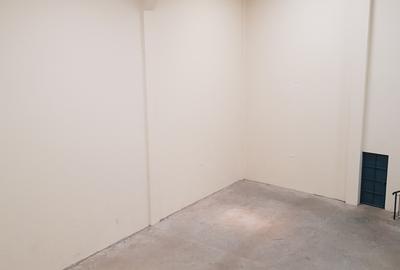 6,200 ft² Warehouse in Industrial Area - 2