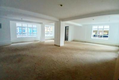 2,574 ft² Office with Parking in Westlands Area