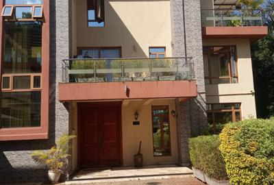 5 Bed Townhouse with En Suite at Lavington