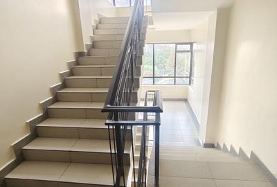 3 Bed Apartment with En Suite in Kilimani - 4