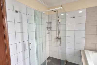 4 Bed Townhouse with En Suite at Near Isk