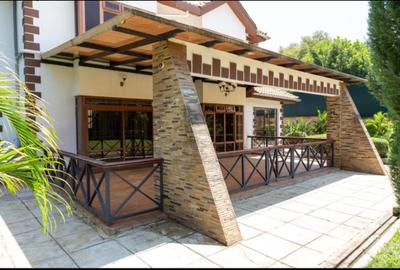 5 Bed House with En Suite in Kitisuru