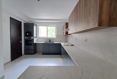 4 Bed Apartment with En Suite at General Mathenge - 4