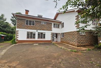 5 Bed House with En Suite in Kyuna