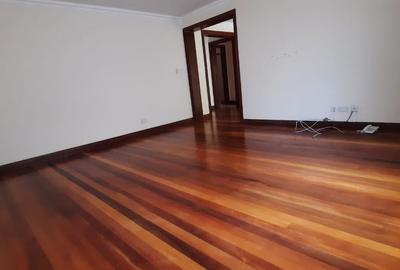 5 Bed Townhouse with En Suite in Lavington