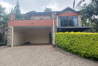 5 Bed House with En Suite at Lavington Shopping Centre