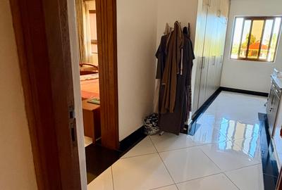 4 Bed Apartment with En Suite at Greenwood Drive - 3