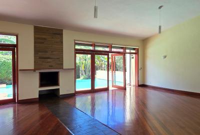 4 Bed Villa with En Suite at Old Runda. - 3