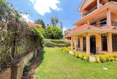 5 Bed Townhouse with En Suite in Lavington