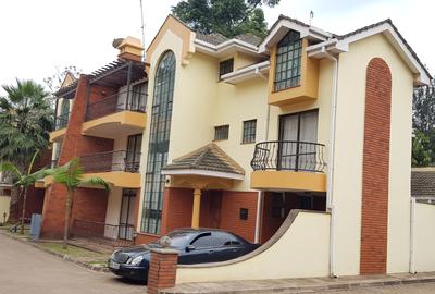 4 Bed Townhouse with En Suite at Vihiga Road