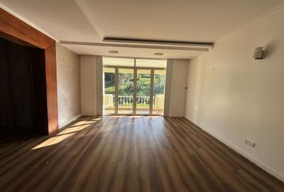 4 Bed Townhouse with En Suite in Kitisuru