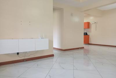 2 Bed Apartment with En Suite in Lavington