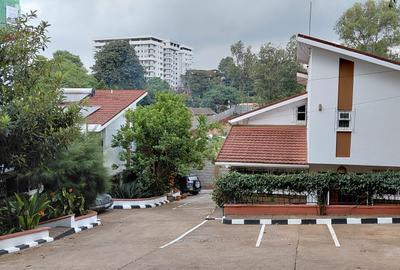 5 Bed Townhouse with Staff Quarters in Kileleshwa - 2