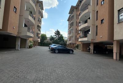 4 Bed Apartment with En Suite in Brookside