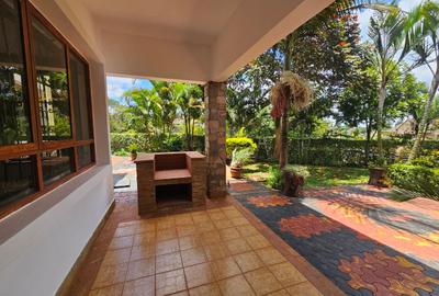 5 Bed House with En Suite in Runda - 4