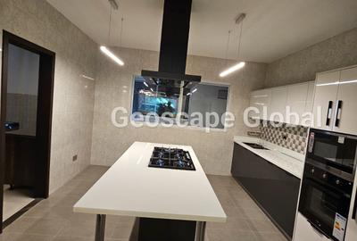 3 Bed Apartment with En Suite in Riverside - 2