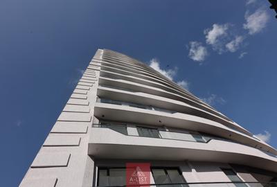 3 Bed Apartment with En Suite at Riverside Drive - 2