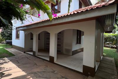 4 Bed Villa with En Suite in Lavington