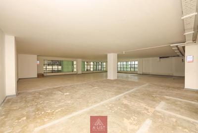 7,200 ft² Commercial Property with Service Charge Included at Lenana Road - 3