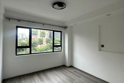 3 Bed Apartment with En Suite in Lavington