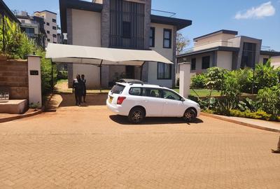 4 Bed Townhouse with En Suite at Oak And Ivy