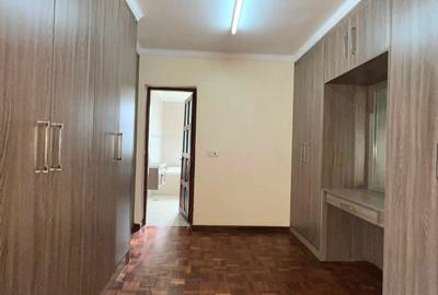 4 Bed Townhouse with En Suite in Kitisuru - 4