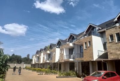 4 Bed Townhouse with En Suite in Gikambura