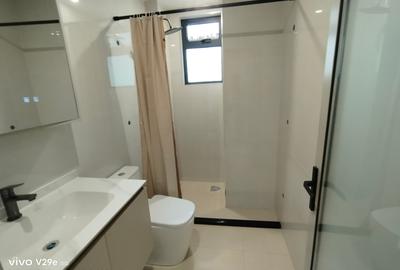 2 Bed Apartment with En Suite in Westlands Area - 4