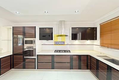 4 Bed Townhouse in Spring Valley - 4