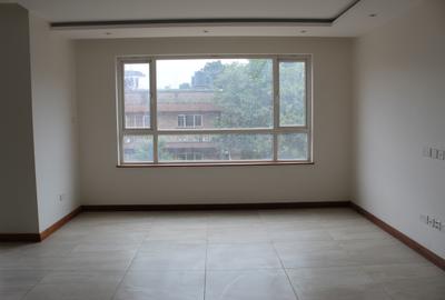 3 Bed Apartment with En Suite in Parklands - 4
