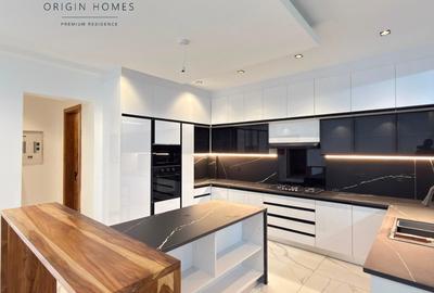 4 Bed Apartment with En Suite at Peponi Road - 4