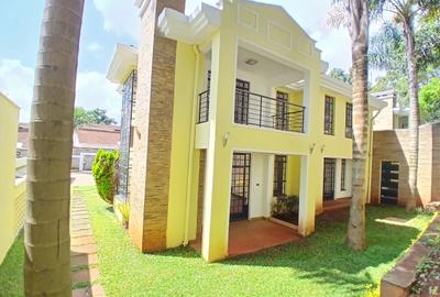 5 Bed Townhouse with En Suite at Lavington Green - 3