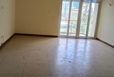 4 Bed Apartment with En Suite at Parklands - 2