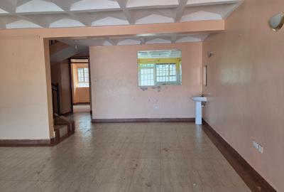 4 Bed House with Walk In Closet at Varsityville