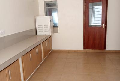 4 Bed Apartment with En Suite in Kileleshwa