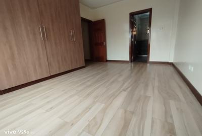 2 Bed Apartment with En Suite at Off Rhapta Road - 4